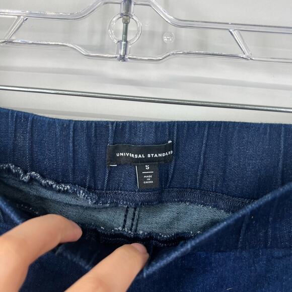 Universal Standard High Rise Pull-On Stretch Jeans - Picture 3 of 7